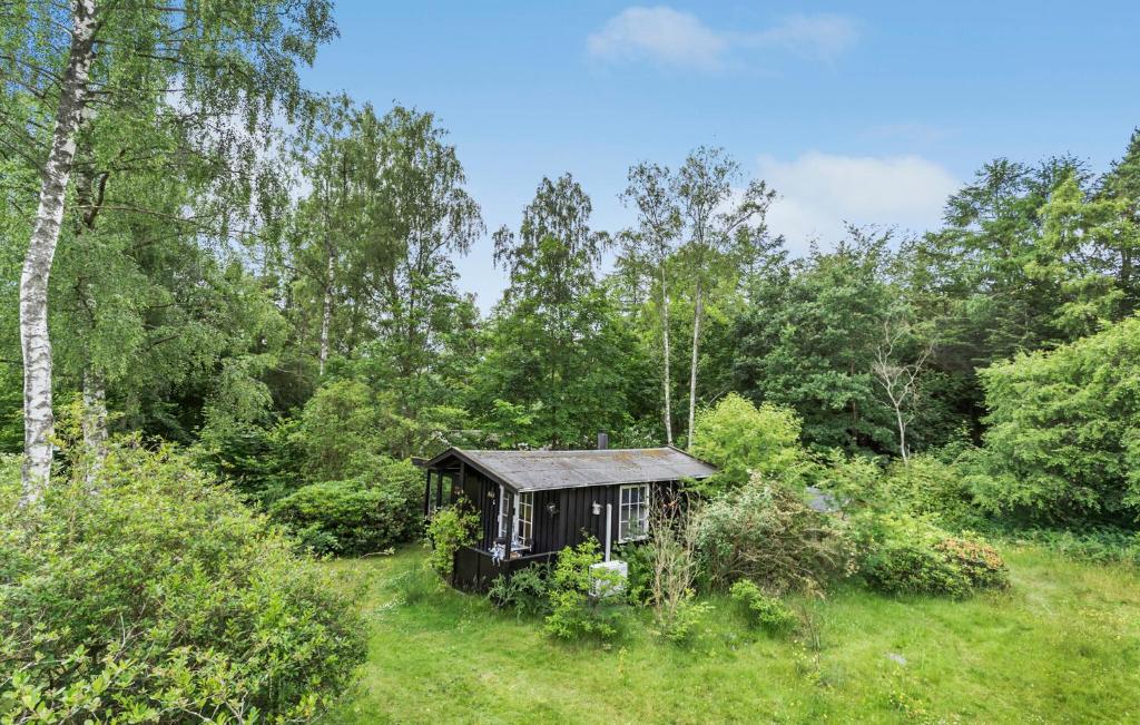 1 Bedroom Beautiful Home In Tikøb