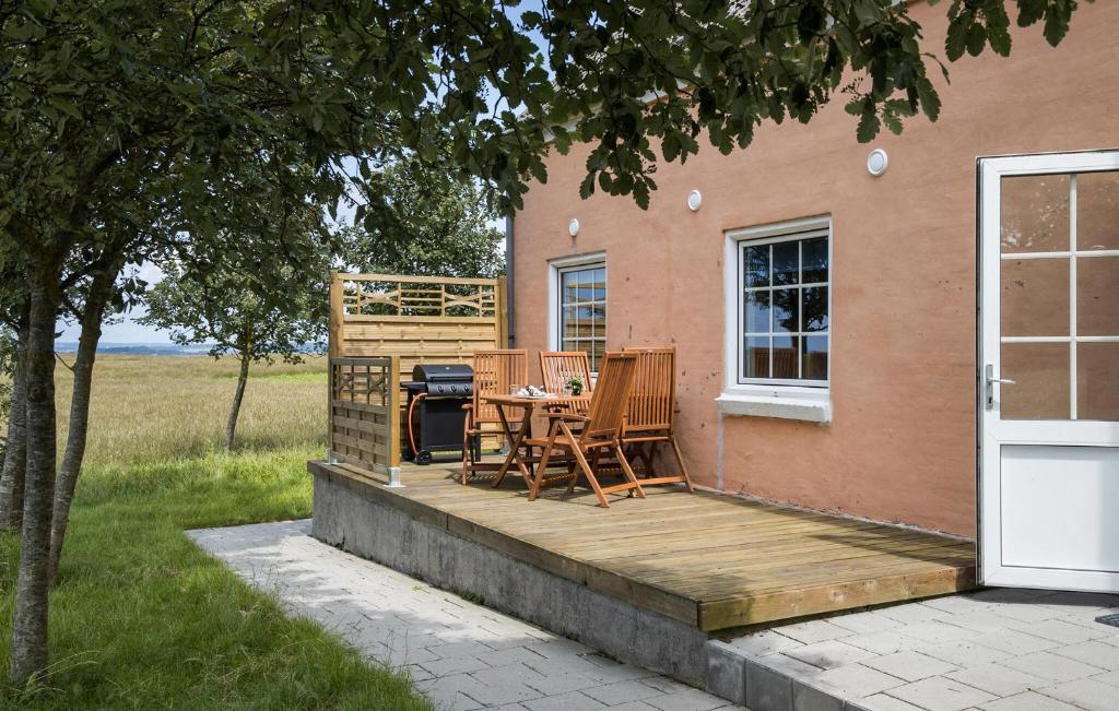 2 Bedroom Stunning Apartment In Faaborg