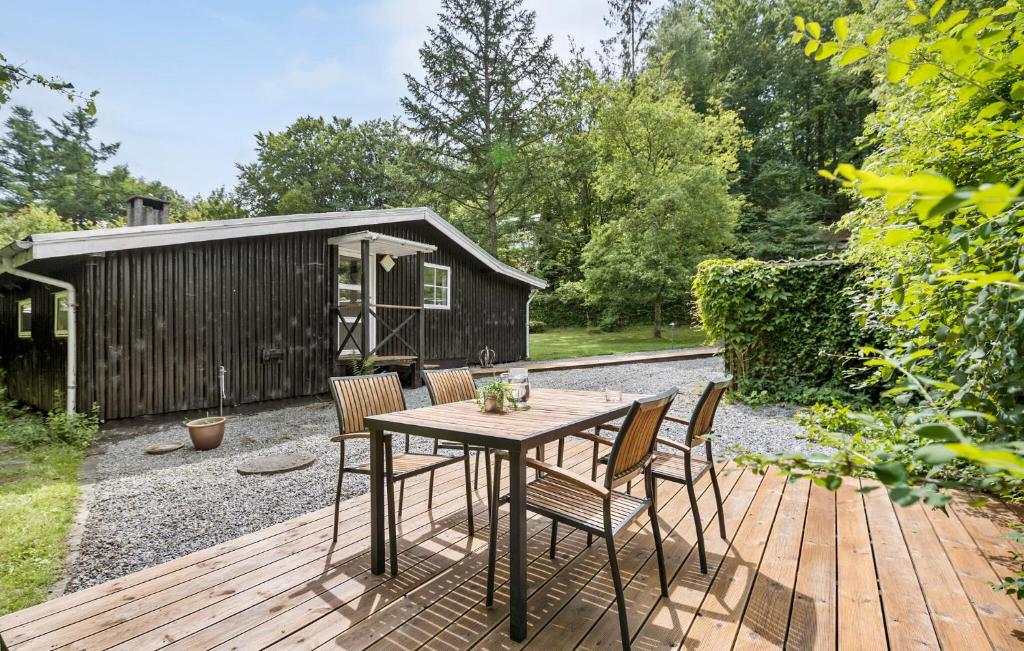 2 Bedroom Stunning Home In Gistrup
