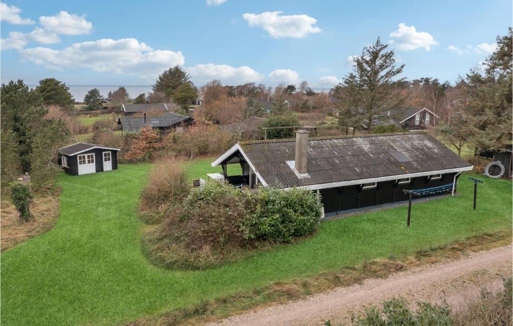 3 Bedroom Beautiful Home In Samsø