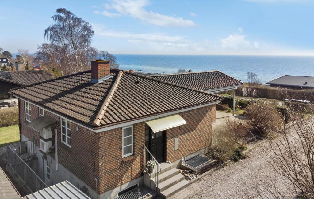 4 Bedroom Gorgeous Home In Rude