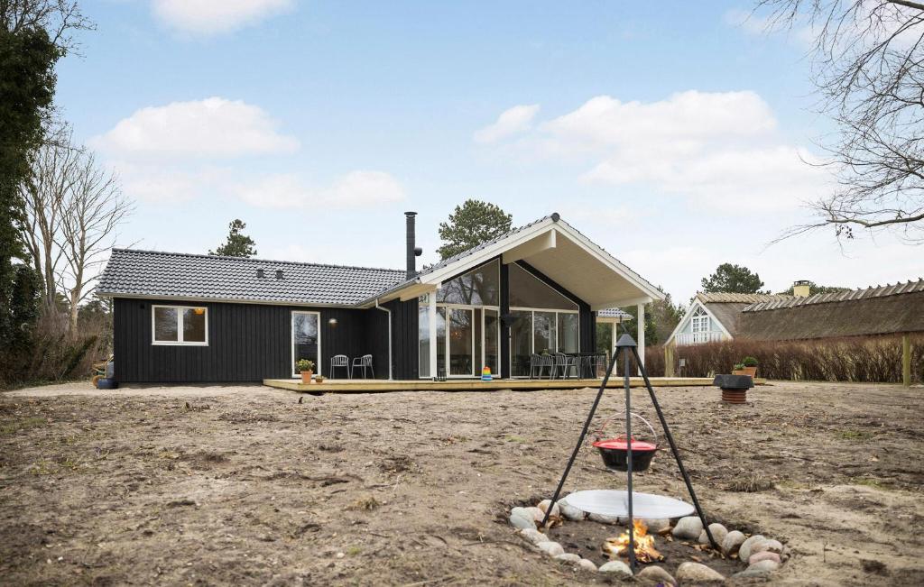 4 Bedroom Lovely Home In Liseleje