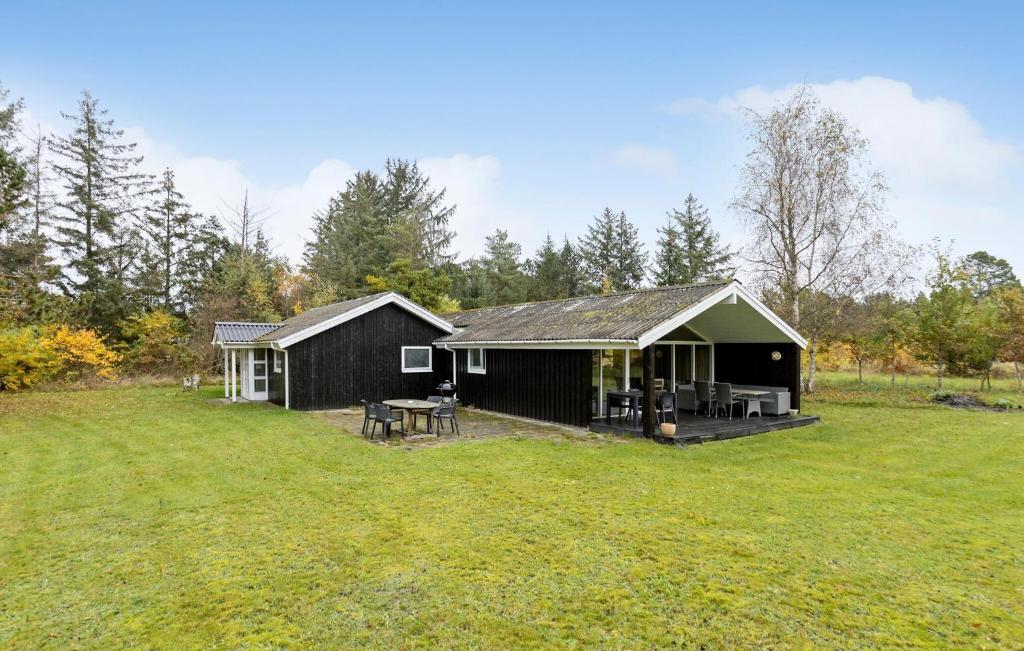 4 Bedroom Pet Friendly Home In Bindslev