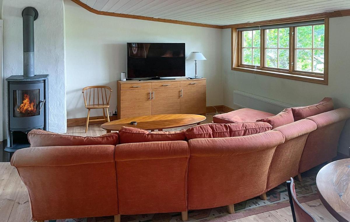 4 Bedroom Cozy Home In Jönköping