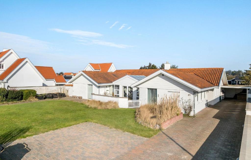 5 Bedroom Nice Home In Blokhus