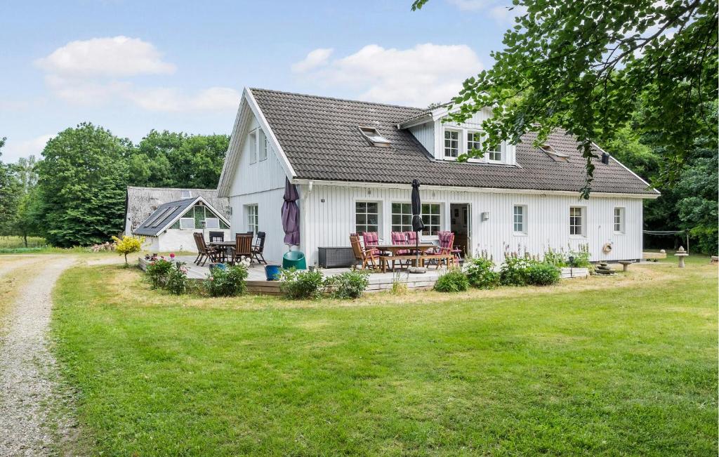 5 Bedroom Pet Friendly Home In Nibe