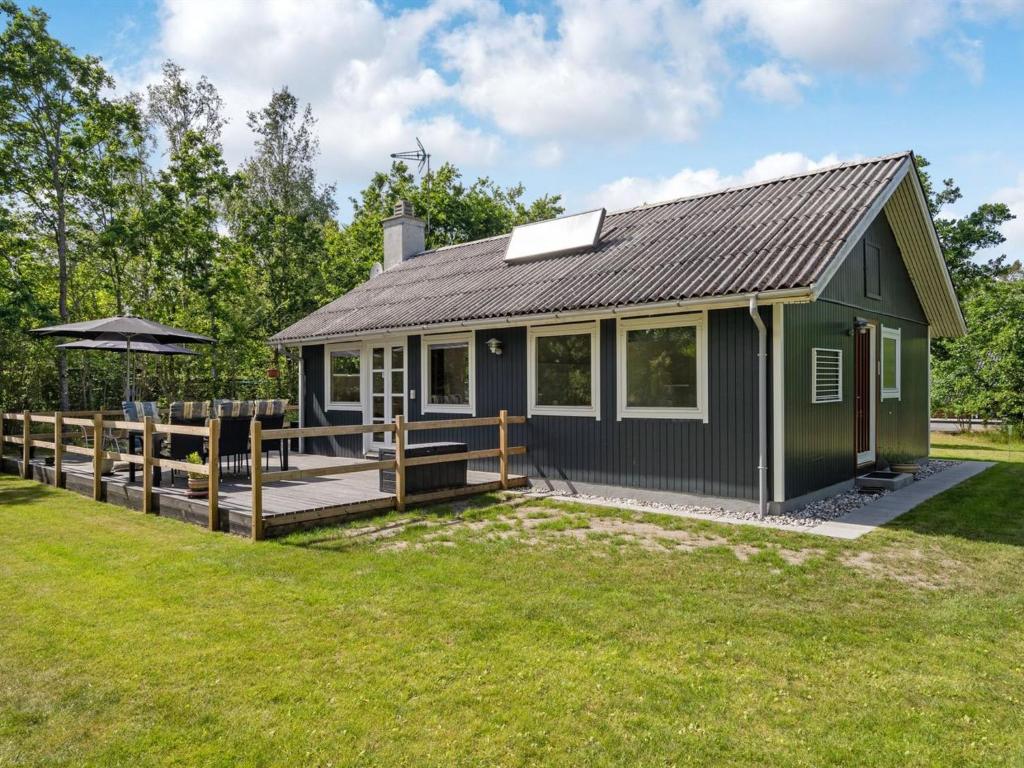 Holiday Home Tina - from the sea by Interhome
