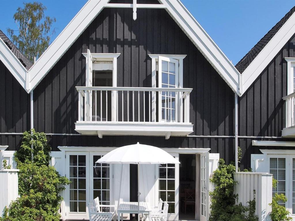 Holiday Home Anniek - 1km to the inlet by Interhome