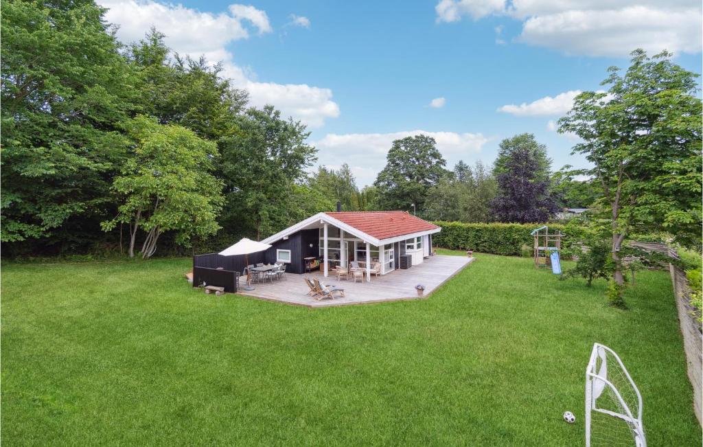 Nice Home In Hornbæk With Wifi