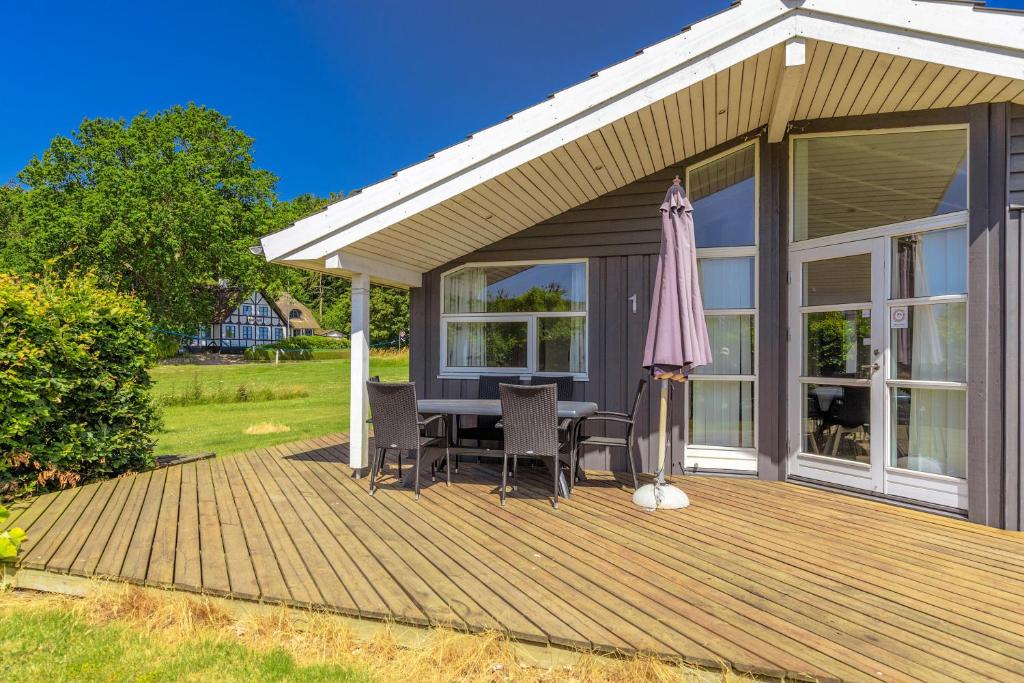 Amazing Home In Rudkøbing With 3 Bedrooms, Sauna And Wifi