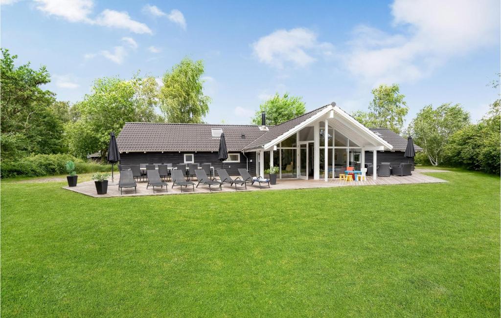 Awesome Home In Væggerløse With Sauna
