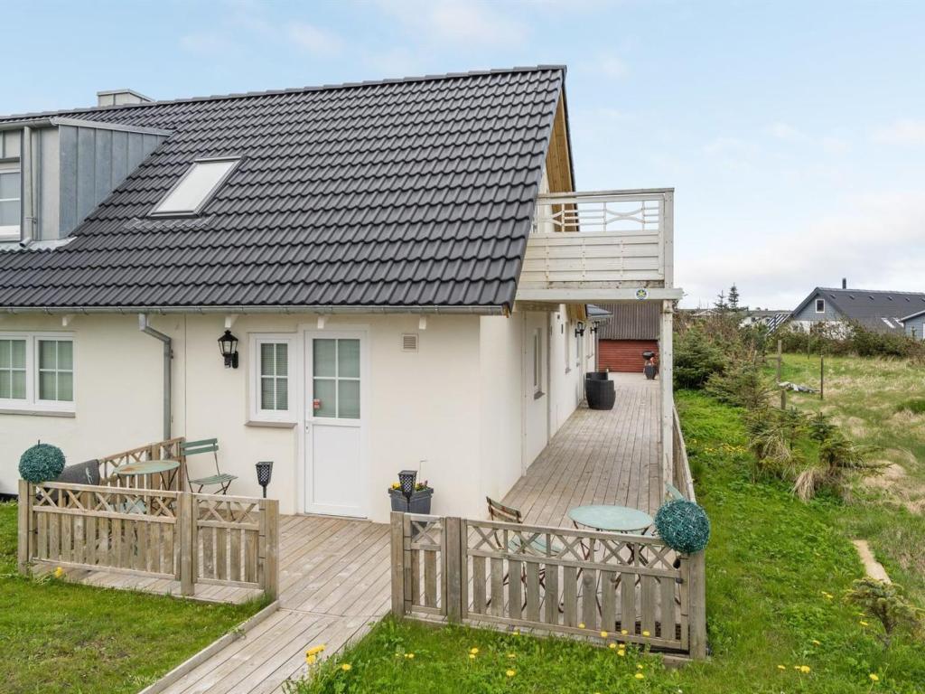 Apartment Siór - 200m from the sea by Interhome