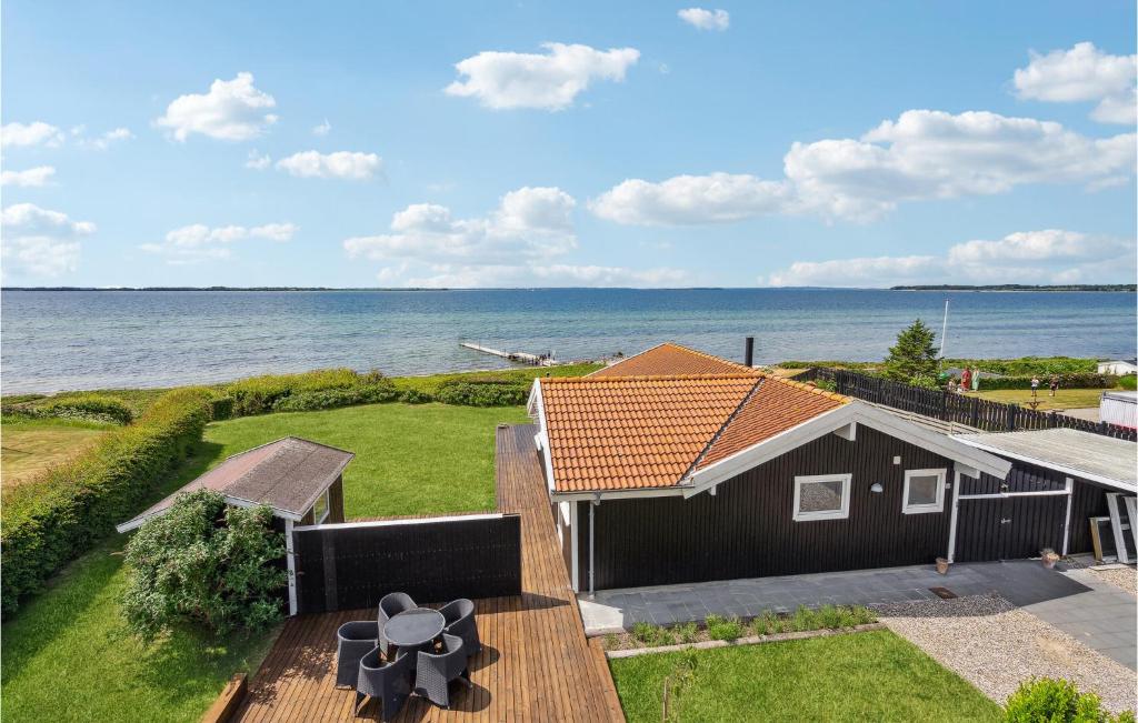 4 Bedroom Cozy Home In Assens