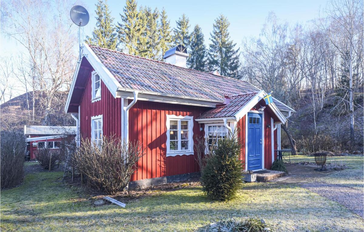 Stunning Home In Falköping With Kitchen