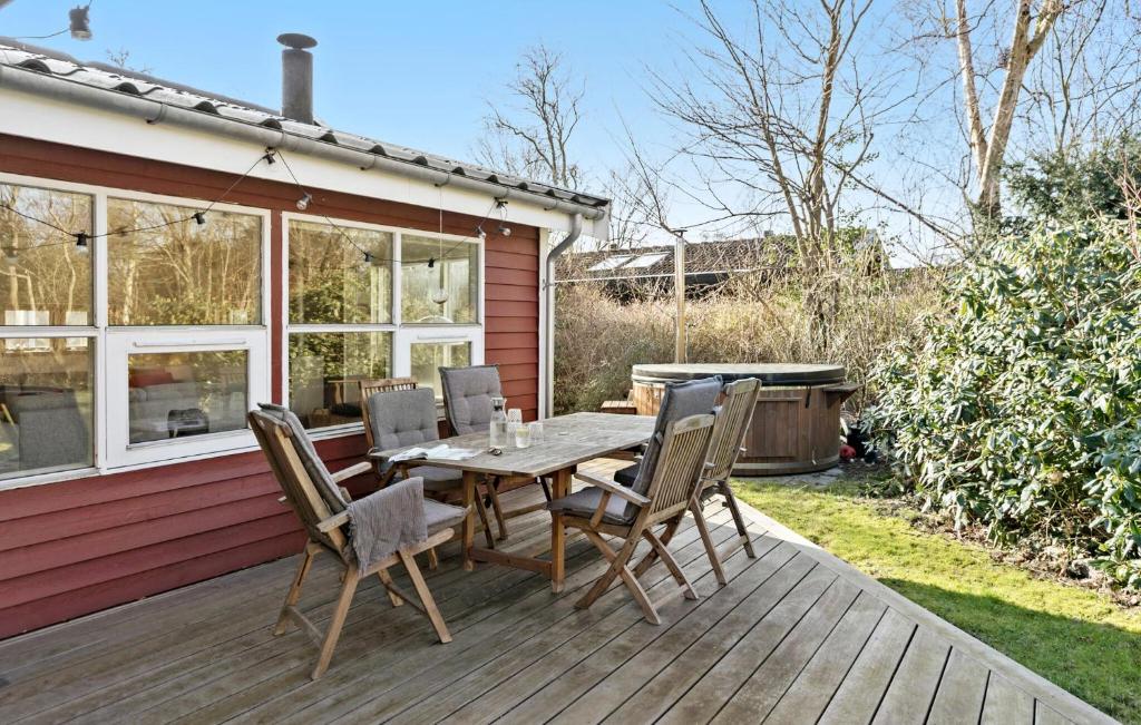 Amazing Home In Gilleleje With Jacuzzi