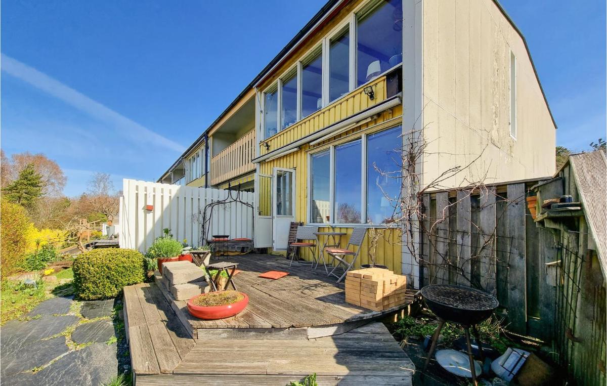 Stunning Home In Göteborg With Wifi