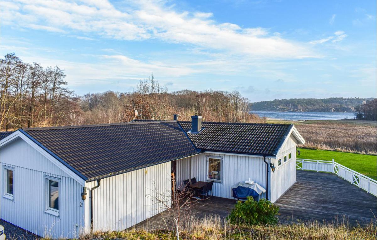 Amazing Home In Klövedal With Kitchen