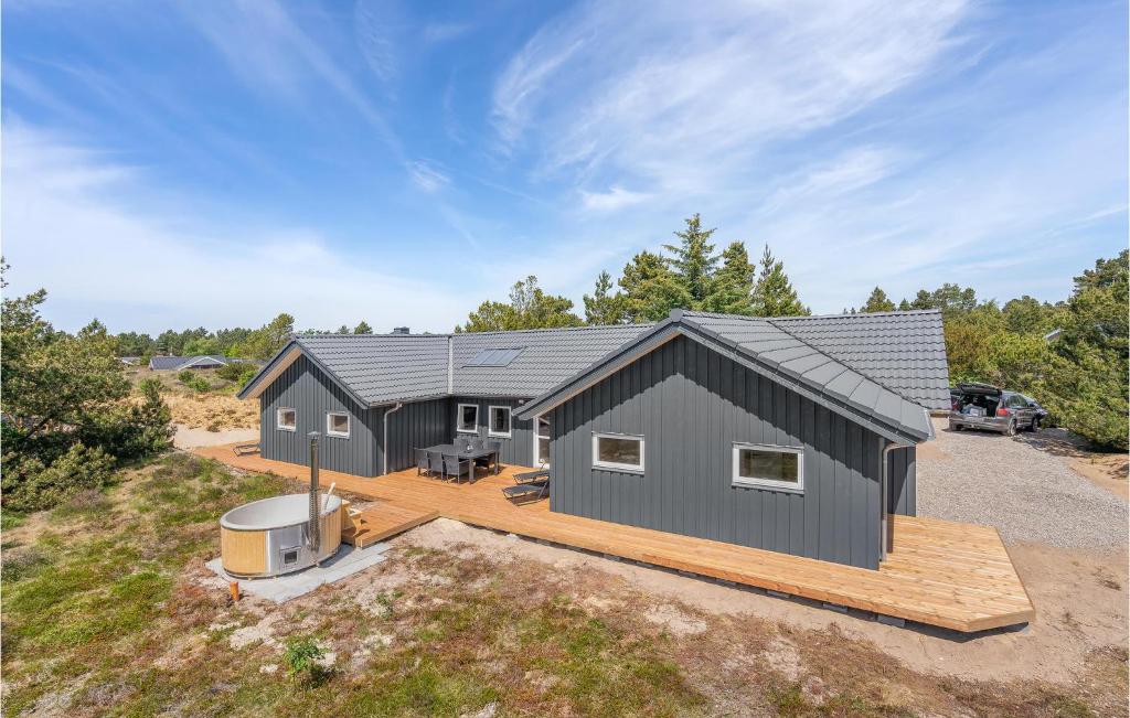 5 Bedroom Pet Friendly Home In Rømø