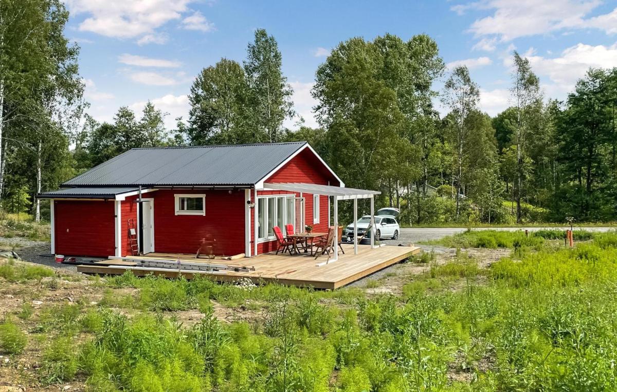 Awesome Home In Säffle With Kitchen