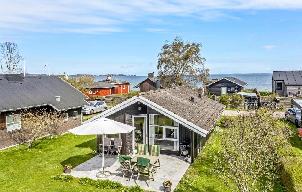 Awesome Home In Svendborg With Kitchen