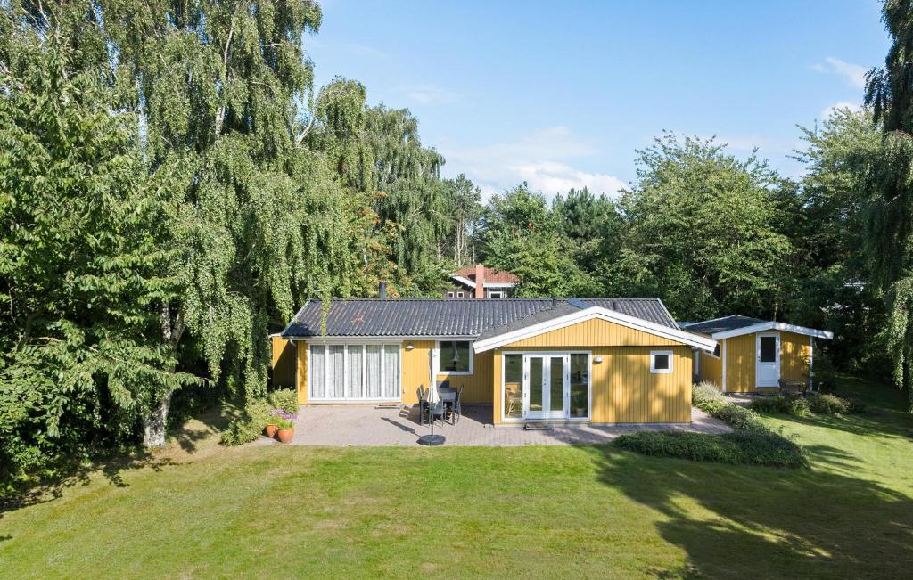 Awesome Home In Tranekær With Wifi