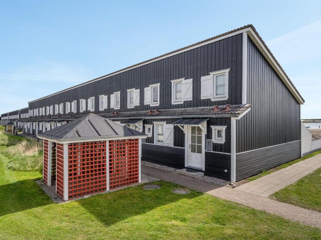 Apartment Siunde - 100m to the inlet by Interhome