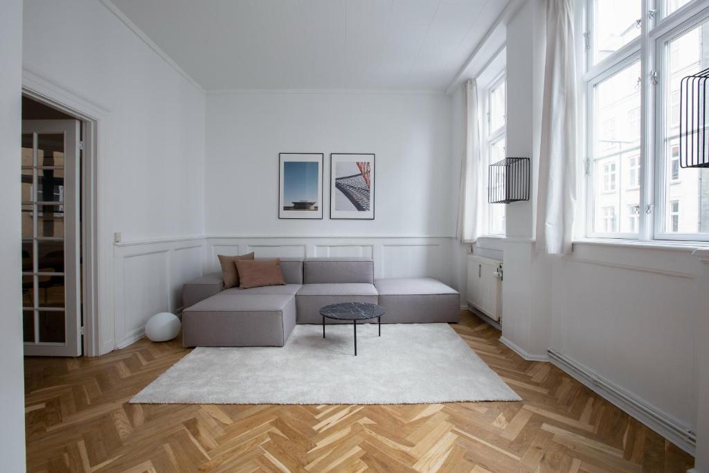Beautiful 2-bed in top location