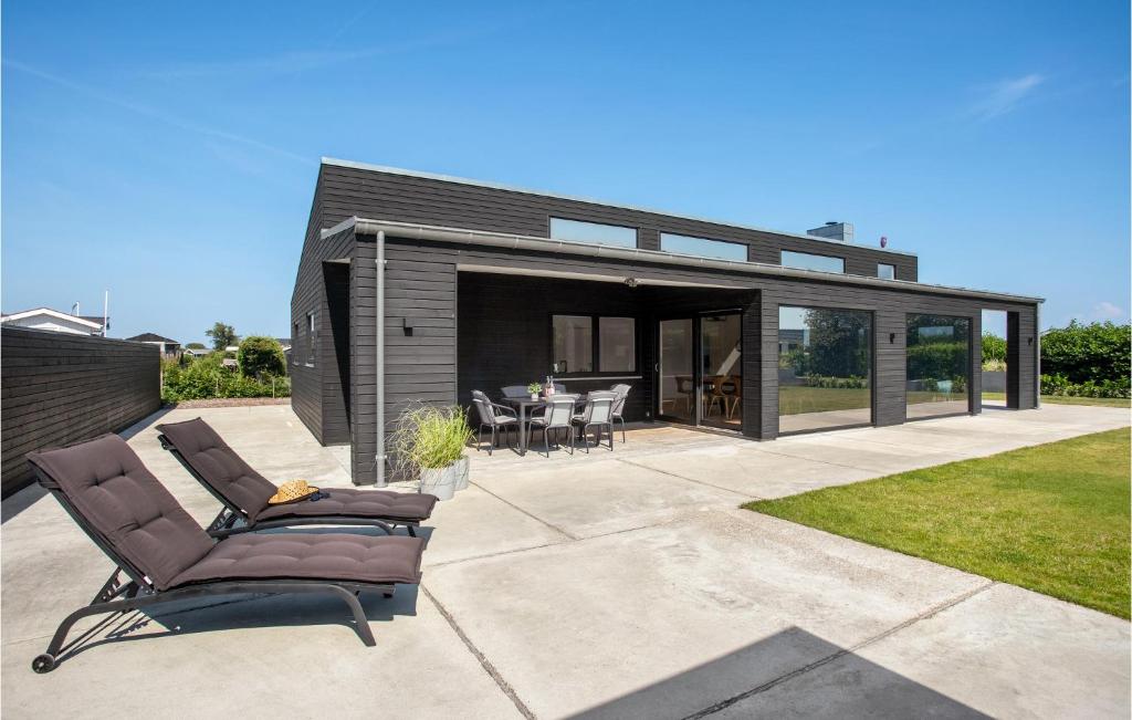 Beautiful Home In Sæby With Harbor View