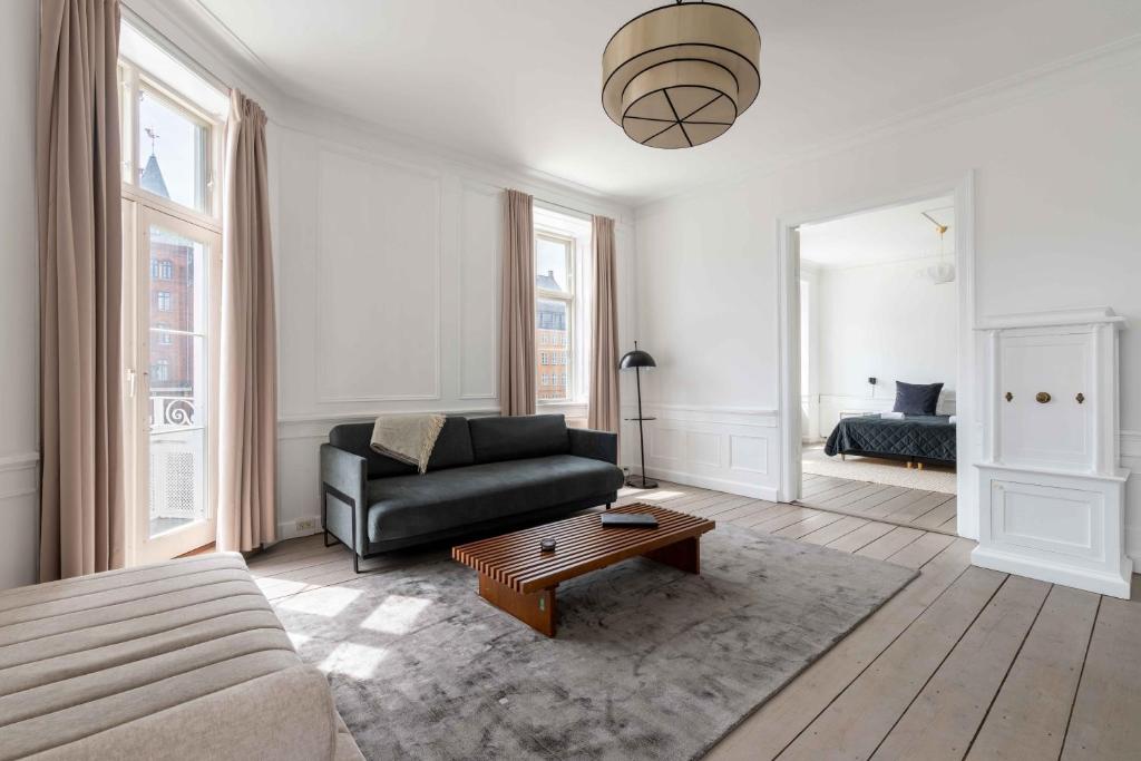 Chic Flat in Vibrant Area by Copenhagen Canals