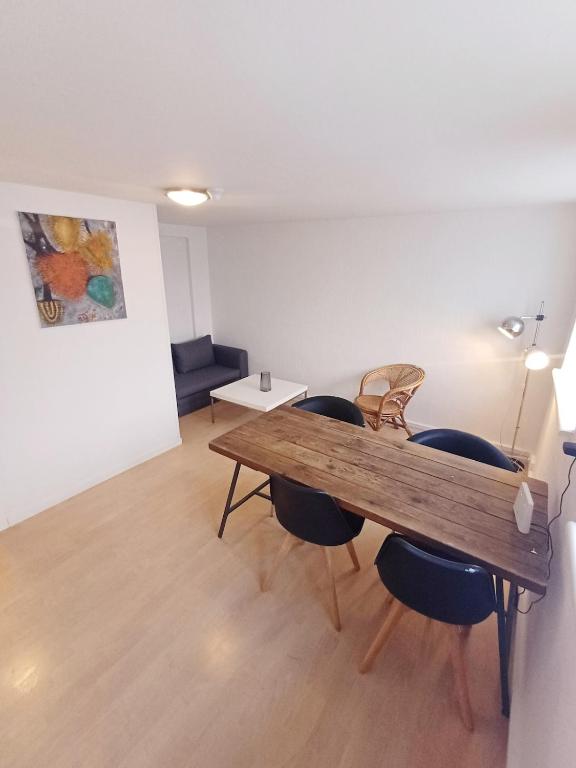 Cozy apartment near Aalborg Marina, Free Parking