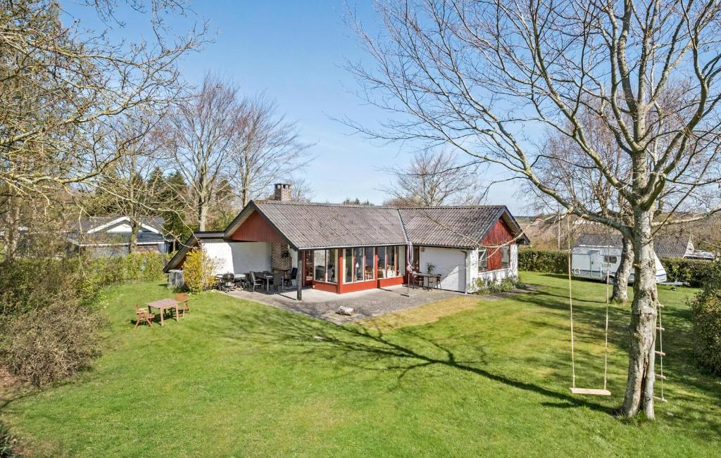 Cozy Home In Farsø With Wifi