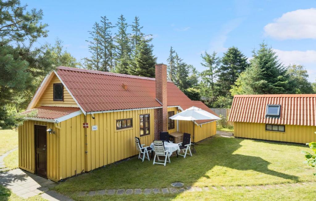 3 Bedroom Lovely Home In Hals