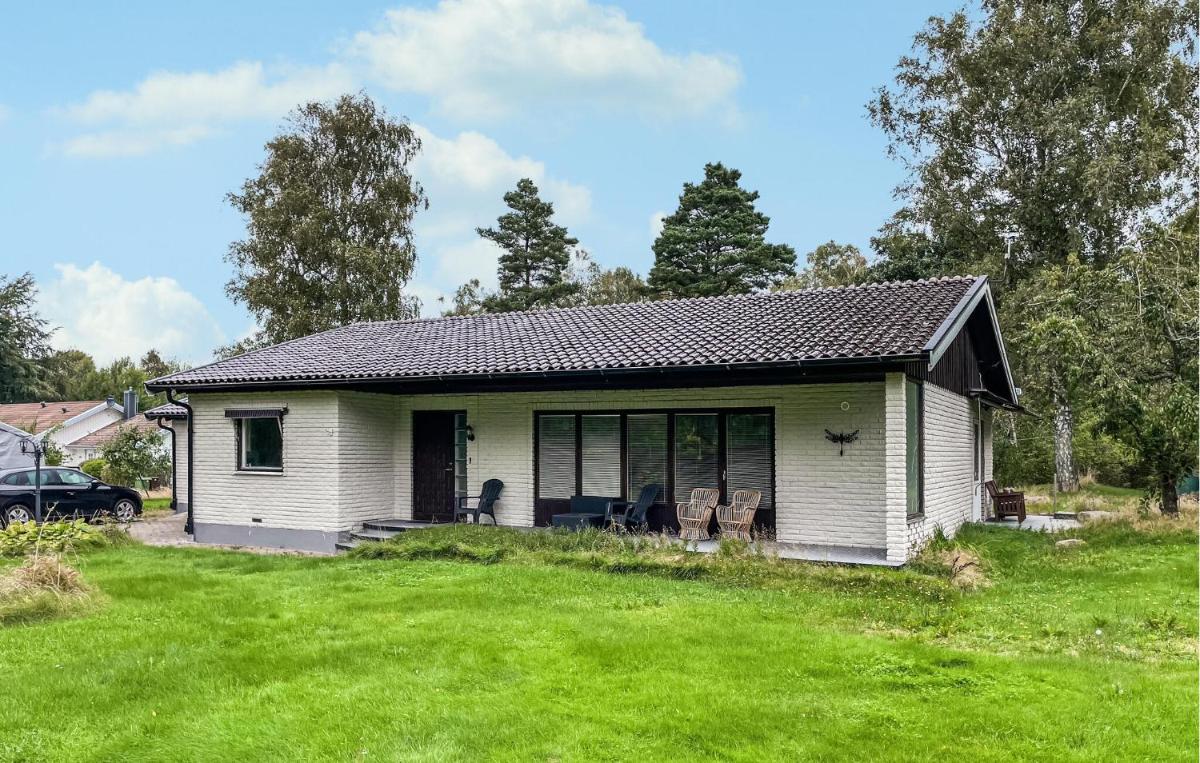 Cozy Home In Tvååker With Wifi