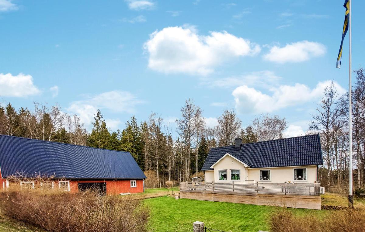 Cozy Home In Vittsjö With Wifi