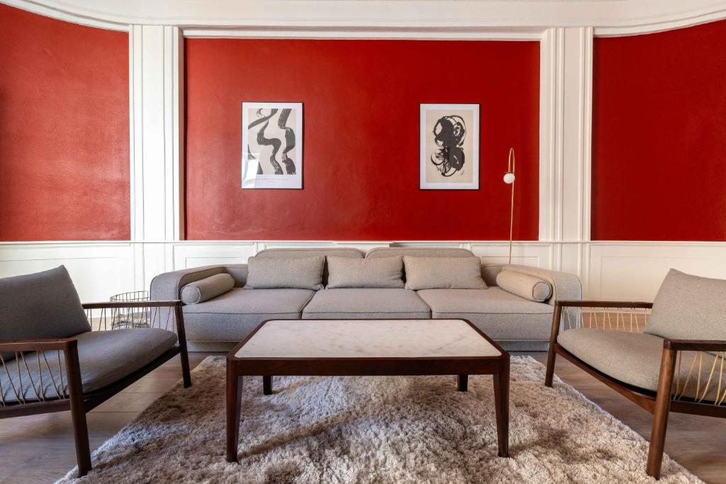 Deluxe Flat at Perfect Location