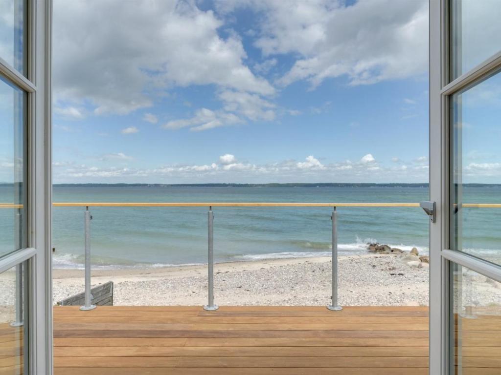 Holiday Home Elsabeth - 20m from the sea by Interhome