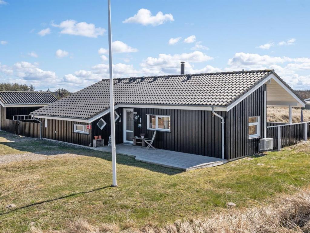 Holiday Home Caro - 650m from the sea by Interhome