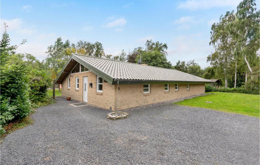 Stunning Home In Væggerløse With Sauna