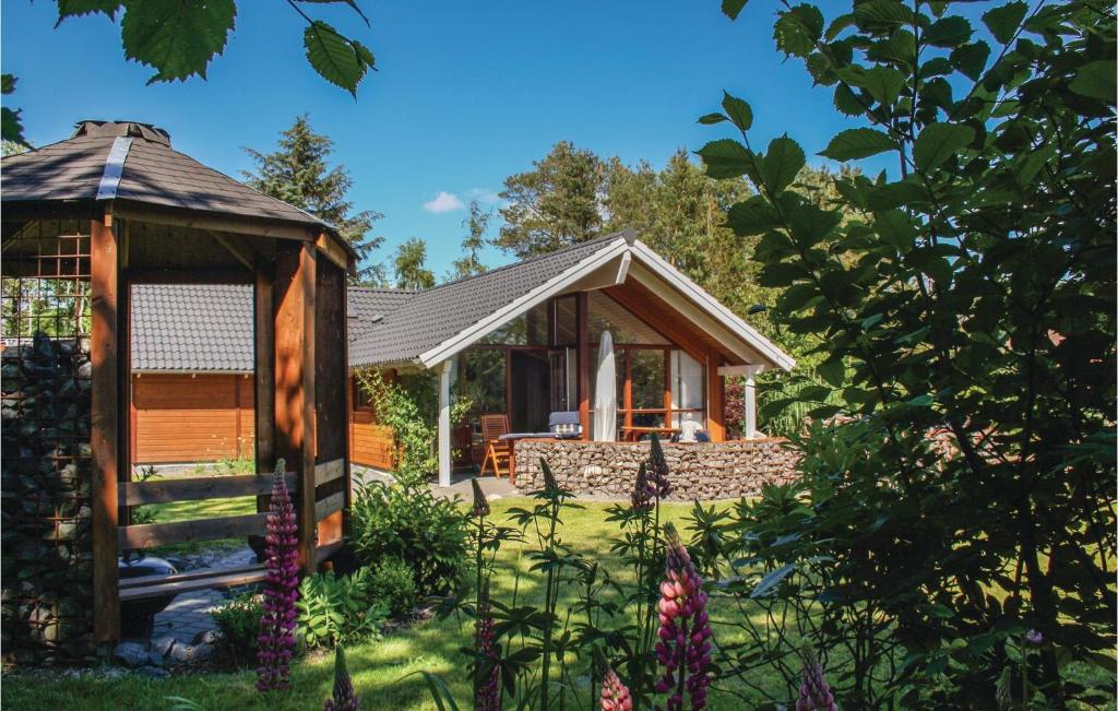 Four-Bedroom Holiday Home In Farso