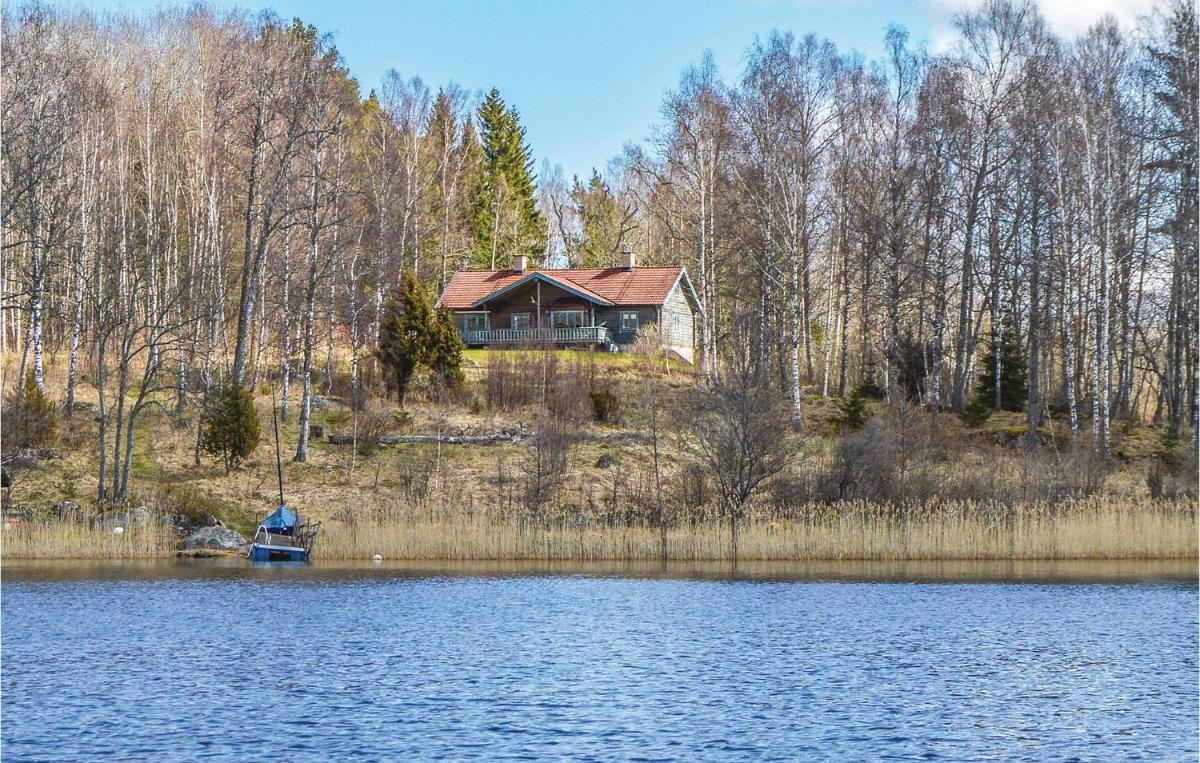 Pet Friendly Home In Rö With Lake View