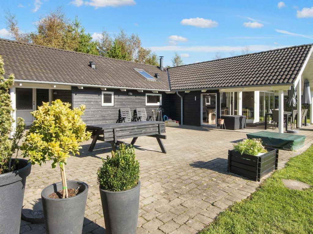 12 person holiday home in Rømø