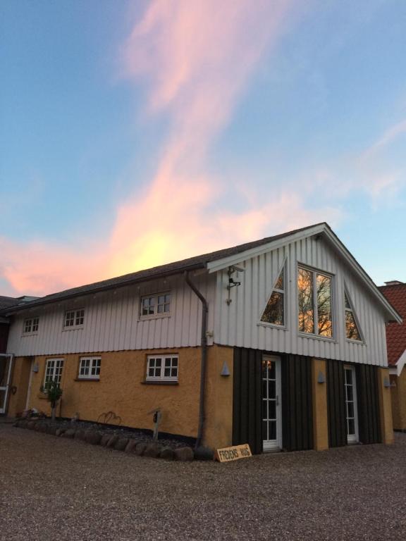 Rainbows End B&B