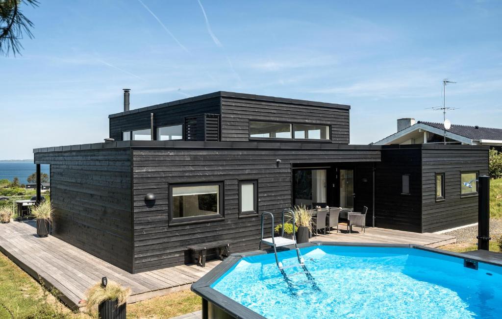 Gorgeous Home In Asnæs With Sauna