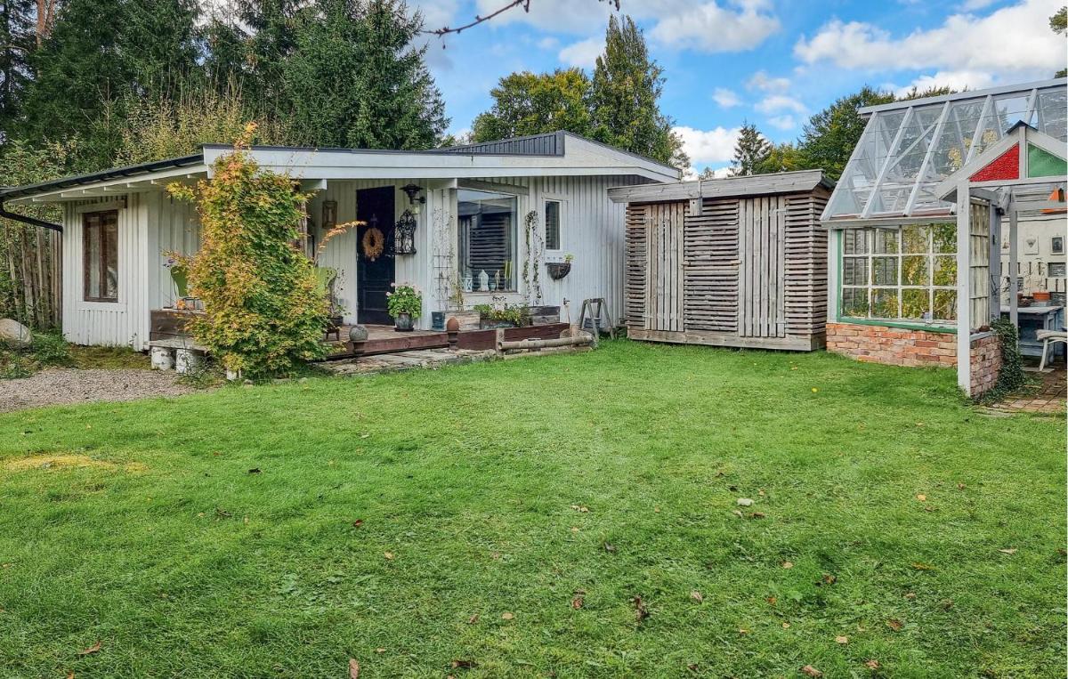 Gorgeous Home In Härryda With Kitchen