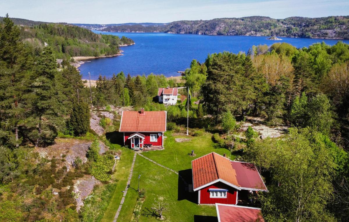 Gorgeous Home In Strömstad With House Sea View