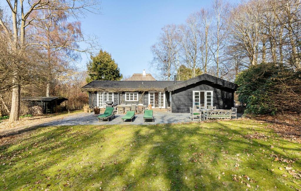 Gorgeous Home In Tisvildeleje With Sauna