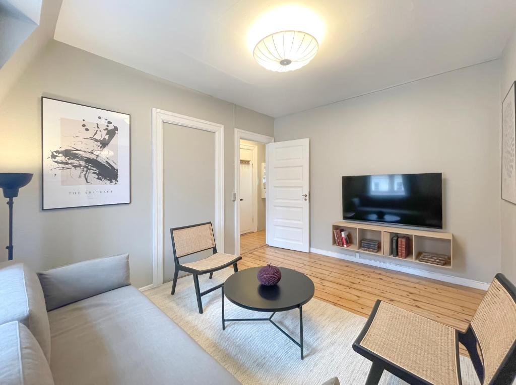 Rustic & Cozy 2BR in Heart of CPH City by Strøget