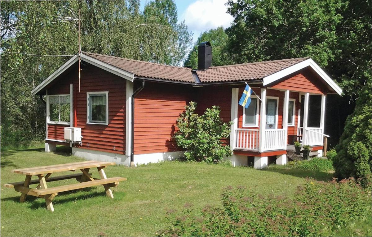 2 Bedroom Lovely Home In Åmål
