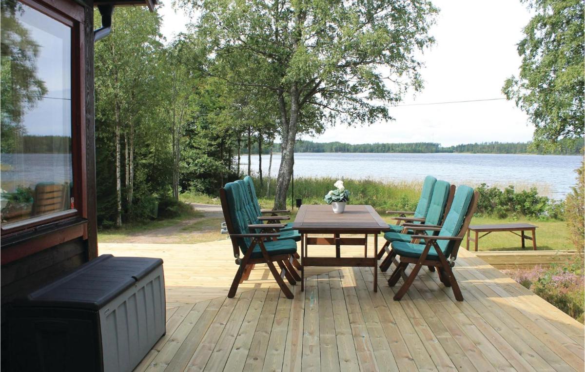 Gorgeous Home In Älgarås With Wifi