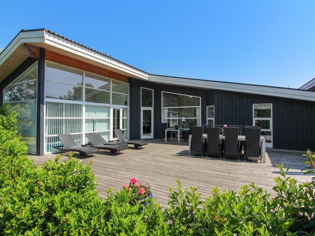 Holiday Home Elicia - 950m from the sea by Interhome